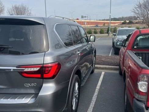 Used 2019 INFINITI QX80 Luxe w/ Proassist Package image 8