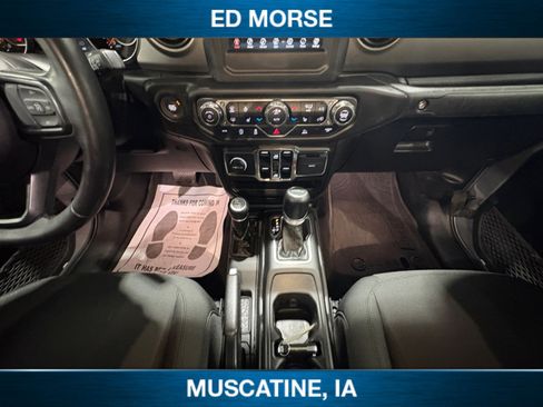 Used 2021 Jeep Gladiator Sport image 11