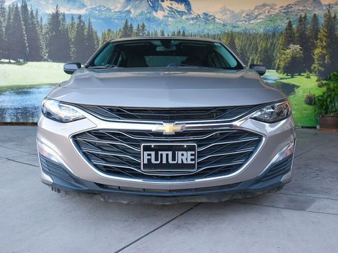 Used 2022 Chevrolet Malibu LS image 2