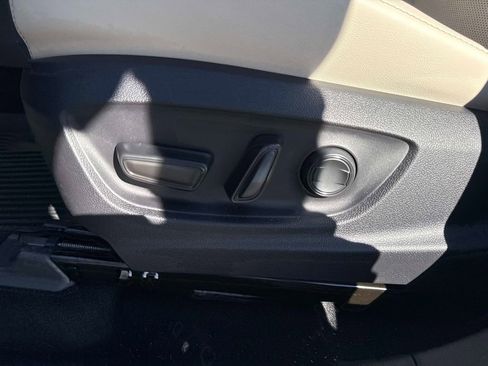 Used 2026 Toyota Crown Limited image 18