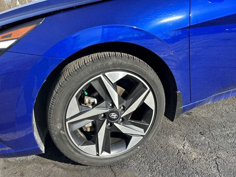 Used 2023 Hyundai Elantra SEL w/ Convenience Package image 27