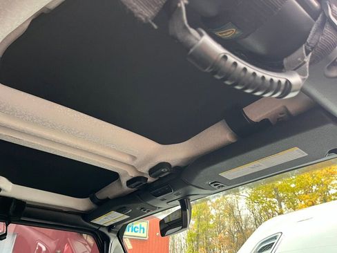 Used 2019 Jeep Wrangler Unlimited Rubicon image 42