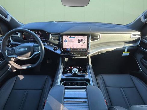 New 2026 Jeep Grand Wagoneer Limited AWD/4WD image 25