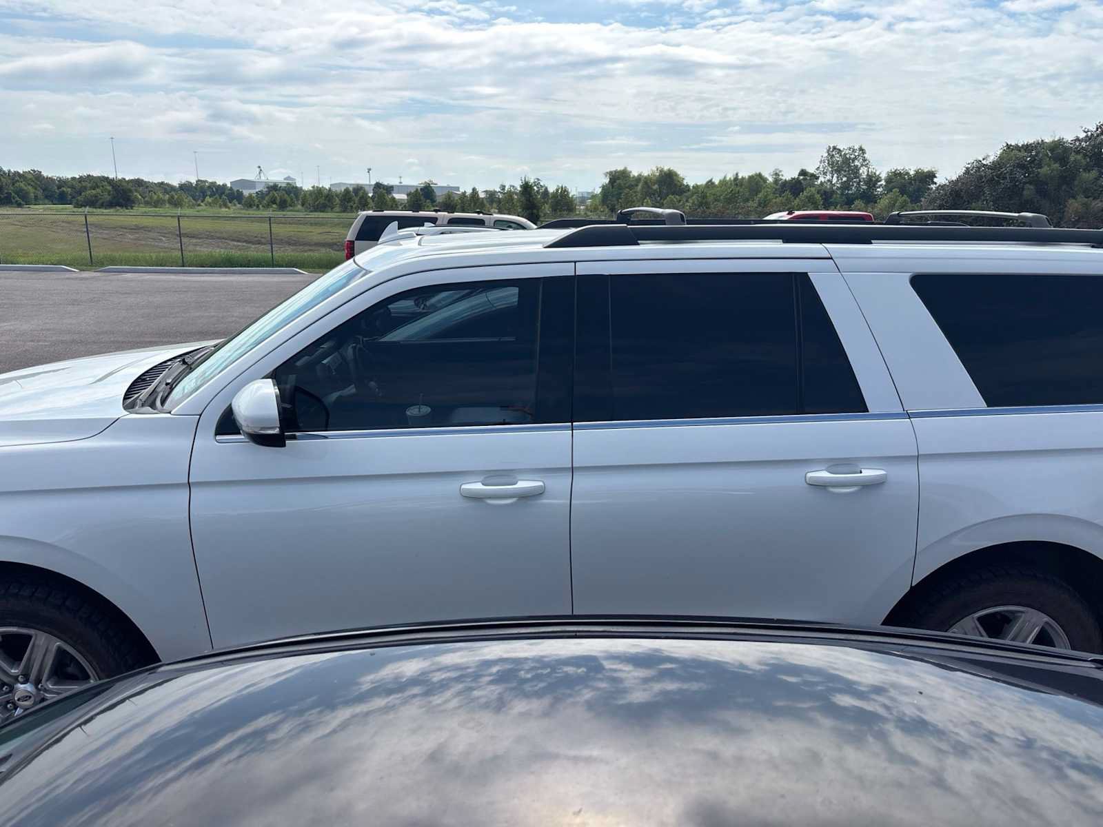 Used 2021 Ford Expedition Max XLT RWD image 2