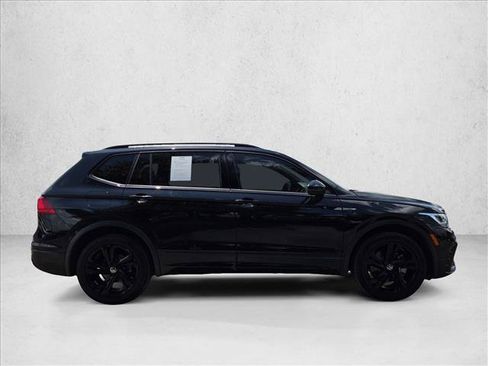 Used 2023 Volkswagen Tiguan SE R-Line FWD image 4