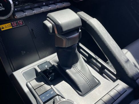 Used 2025 Toyota Tacoma Limited image 6