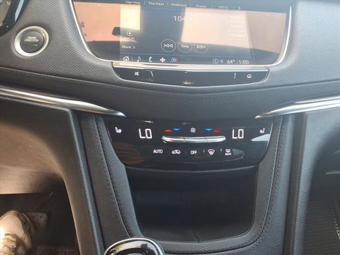Certified 2022 Cadillac XT5 Luxury image 14