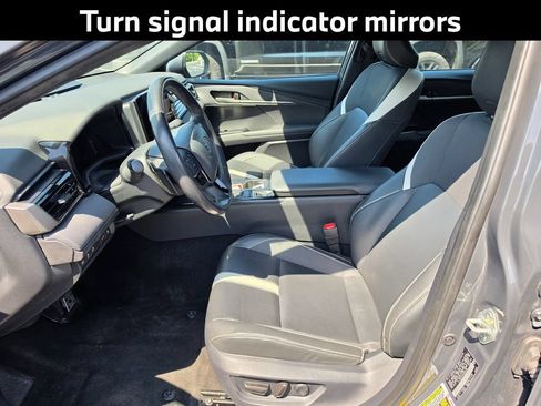 Used 2025 Toyota Camry SE FWD image 11