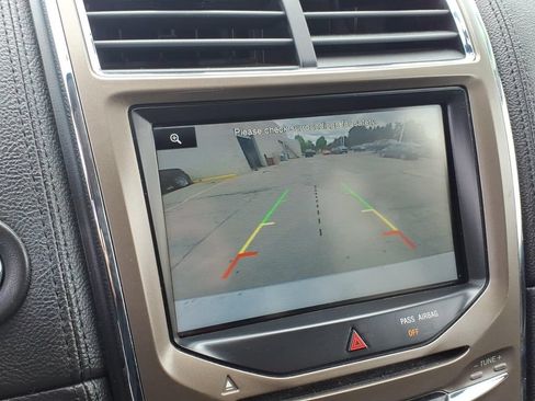 Used 2015 Lincoln MKX AWD w/ Equipment Group 102A image 19