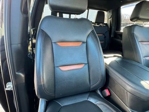 Used 2023 GMC Sierra 2500 AT4 w/ AT4 Premium Plus Package image 32