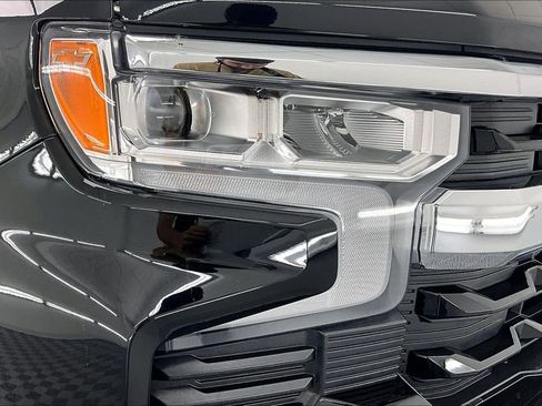 Used 2024 Chevrolet Silverado 1500 LT AWD/4WD image 30