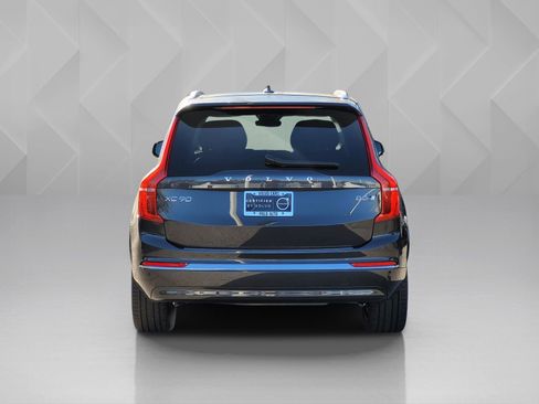 Certified 2023 Volvo XC90 B5 Plus w/ Protection Package Premier image 5