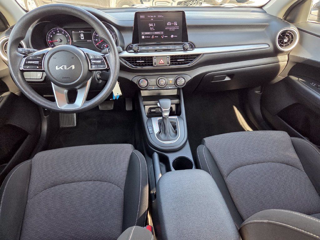 Used 2023 Kia Forte LXS FWD image 8