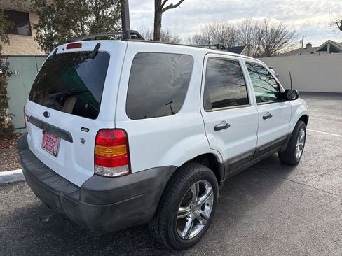Used 2005 Ford Escape XLT image 4