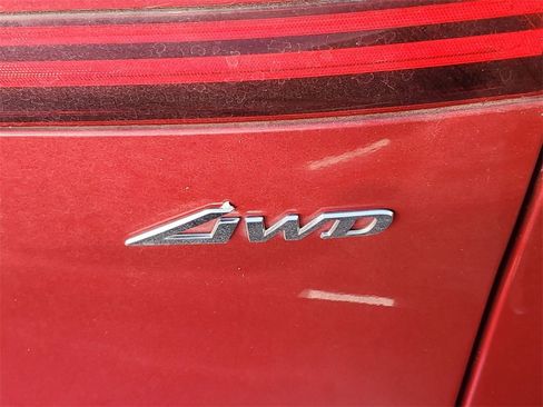 Used 2022 Genesis GV70 2.5T w/ Advanced Package image 10