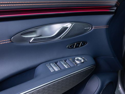 New 2026 Genesis GV70 2.5T Sport Prestige AWD/4WD image 18