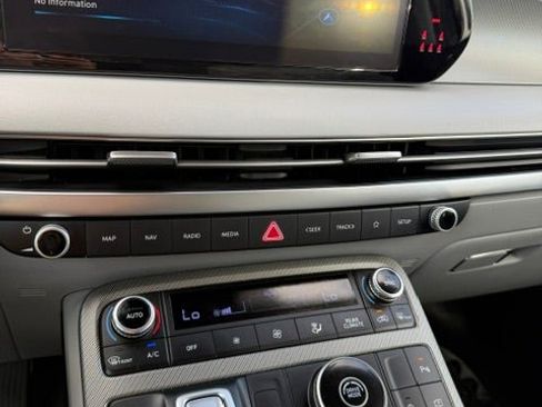 Used 2024 Hyundai Palisade SEL FWD image 12