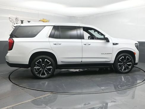 Used 2023 GMC Yukon SLT w/ SLT Luxury Package AWD/4WD image 43