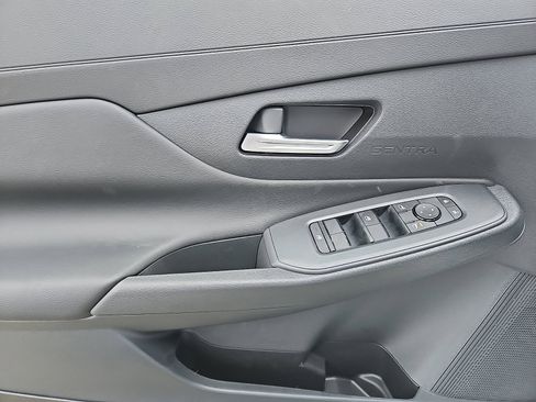 New 2026 Nissan Sentra SV w/ SV Convenience Package FWD image 10