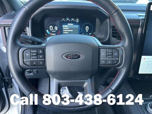 Used 2023 Ford Expedition Limited image 20