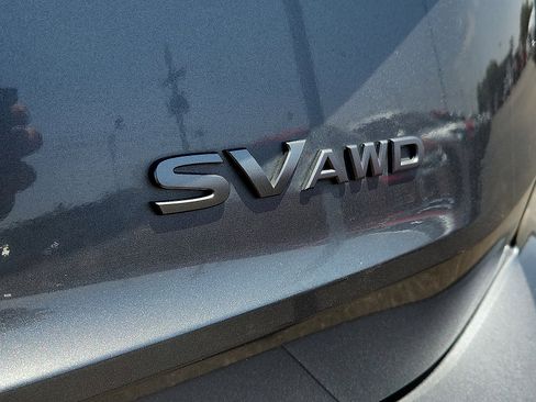 Used 2024 Nissan Rogue SV image 7
