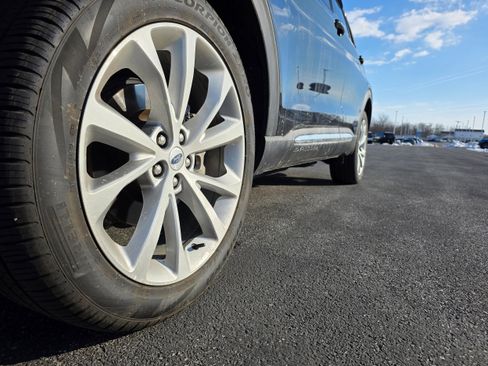 Certified 2023 Ford Explorer Platinum w/ Technology Package image 18