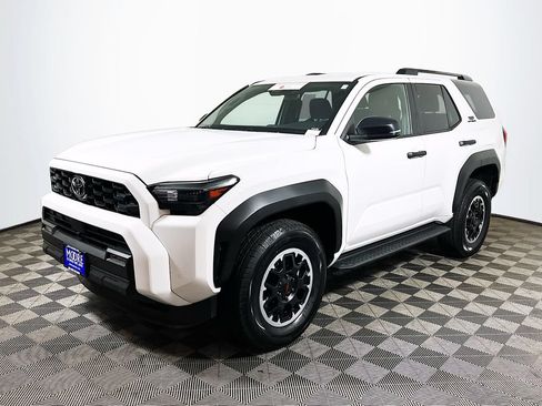 Certified 2025 Toyota 4Runner TRD Off-Road AWD/4WD image 3