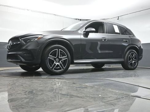 Used 2026 Mercedes-Benz GLC 300 image 36