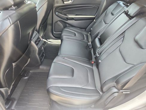 Used 2022 Ford Edge Titanium w/ Equipment Group 301A AWD/4WD image 11