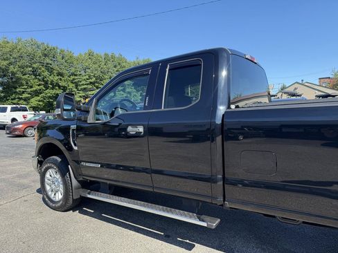 Used 2017 Ford F350 XLT w/ XLT Value Package AWD/4WD image 9
