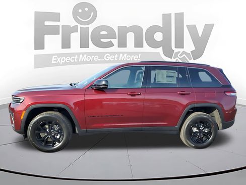 New 2026 Jeep Grand Cherokee Altitude image 2