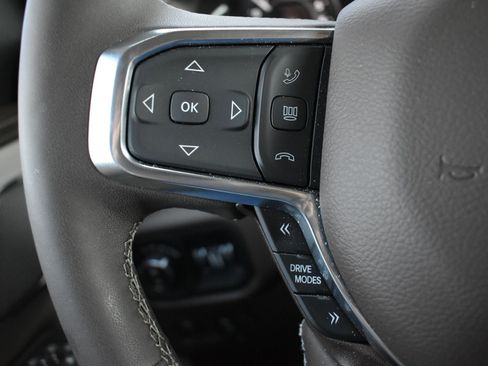 Used 2025 RAM 1500 Laramie AWD/4WD image 20
