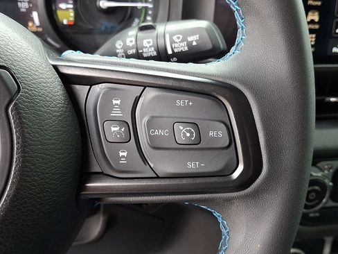 Used 2024 Jeep Wrangler Unlimited Rubicon 4xe AWD/4WD image 21