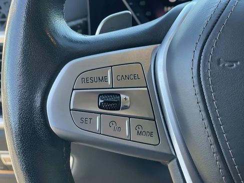 Used 2023 BMW X7 xDrive40i w/ Premium Package AWD/4WD image 8