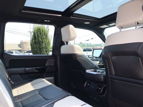 Used 2023 Ford F150 Lightning Platinum AWD/4WD image 29