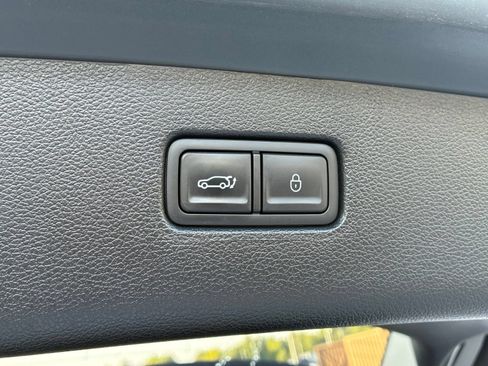 Used 2024 Genesis GV80 2.5T AWD/4WD image 18