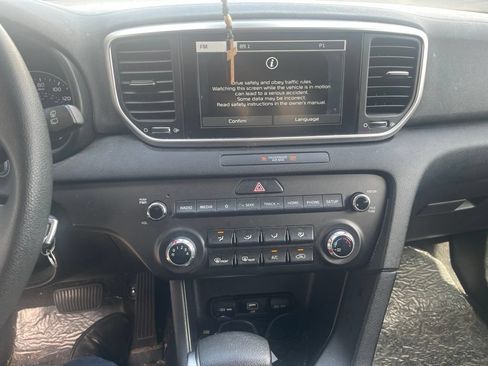 Used 2020 Kia Sportage LX FWD image 9