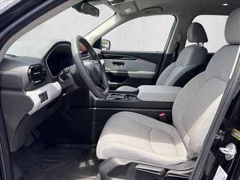 Used 2023 Honda Pilot LX image 10