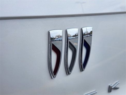 New 2025 Buick Envista Avenir image 11