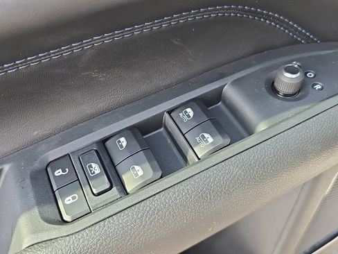 New 2026 Jeep Compass Limited w/ Sun, Sound & Navigation Group AWD/4WD image 8