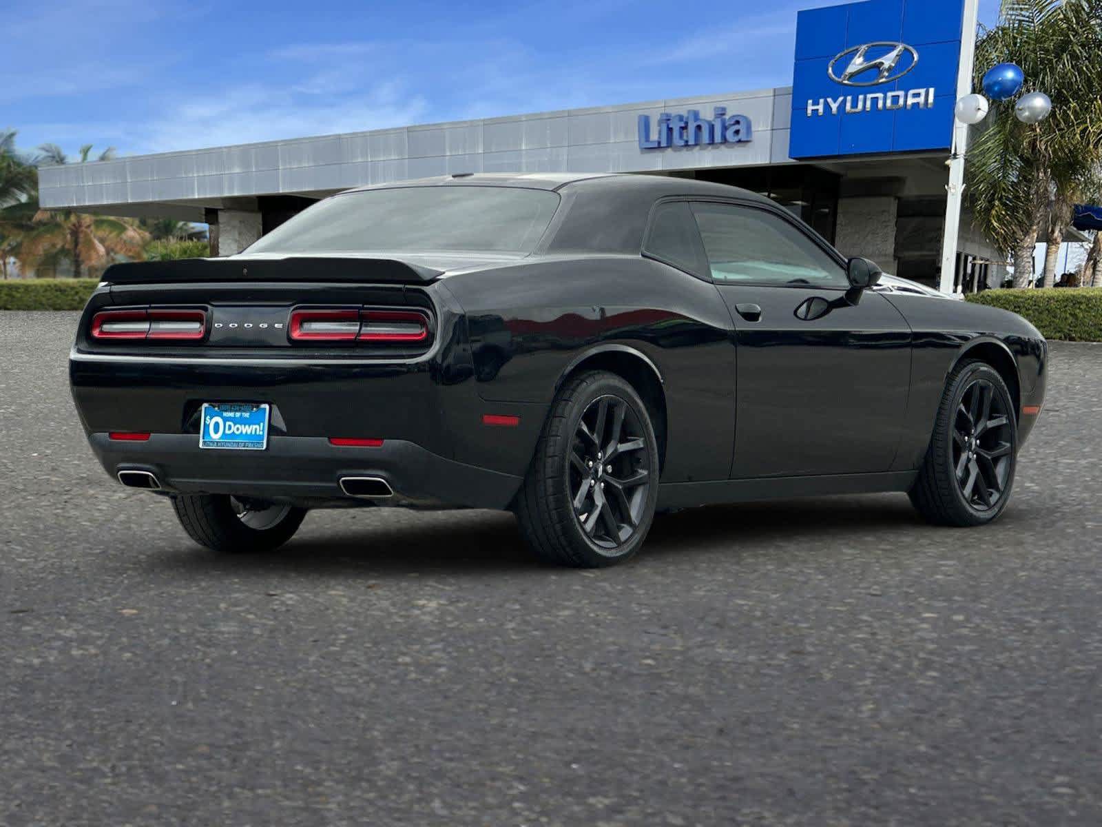 Used 2019 Dodge Challenger SXT w/ Blacktop Package RWD image 3