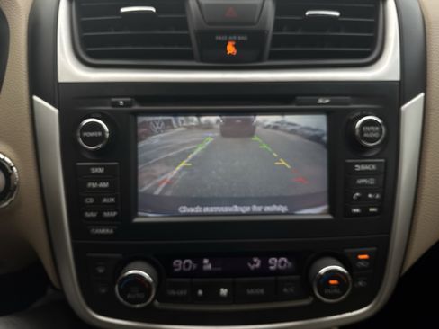 Used 2016 Nissan Altima 2.5 SL w/ 2.5 Technology Package image 15