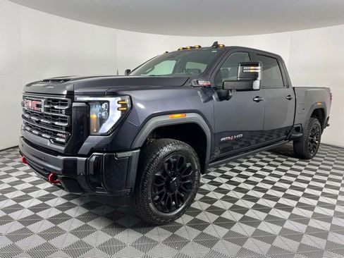 Used 2025 GMC Sierra 2500 AT4 w/ AT4 Premium Plus Package AWD/4WD image 6