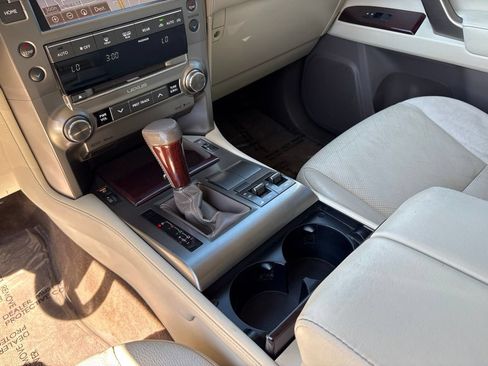 Used 2015 Lexus GX 460 w/ Premium Package AWD/4WD image 22