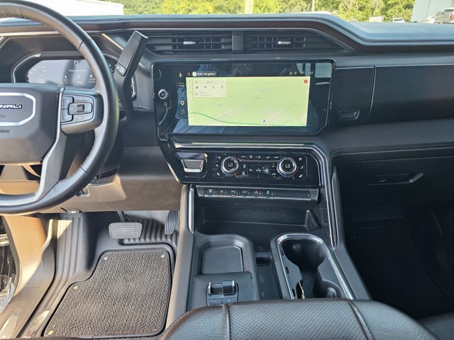 Used 2024 GMC Sierra 3500 Denali w/ Denali Reserve Package AWD/4WD image 24