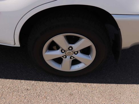 Used 2004 Toyota RAV4 4WD image 9