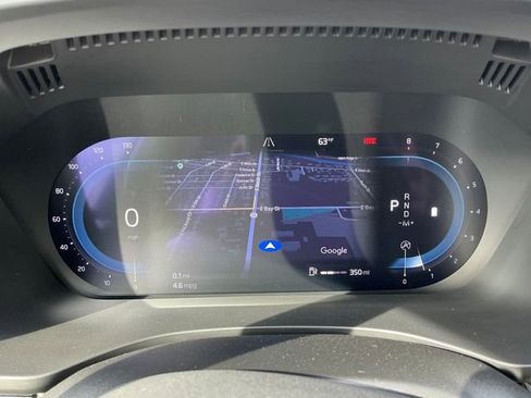 Used 2022 Volvo XC60 B5 Momentum image 5