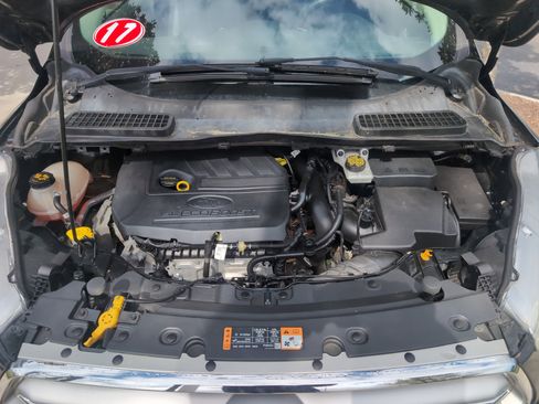 Used 2017 Ford Escape SE image 27