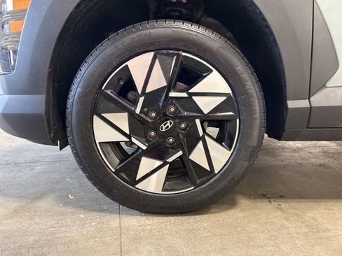 Used 2024 Hyundai Kona SEL AWD/4WD image 10