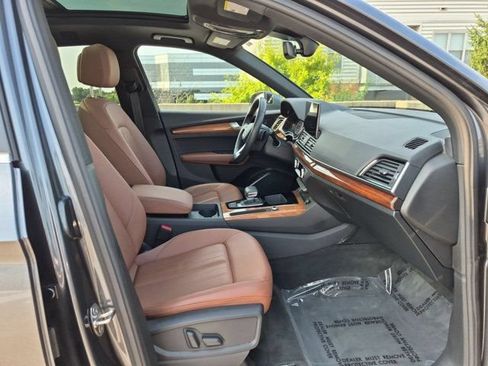 Used 2023 Audi Q5 2.0T Premium w/ Convenience Package AWD/4WD image 20